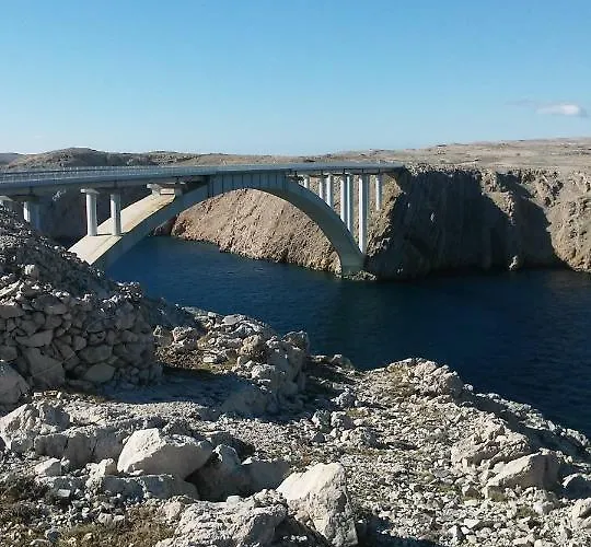Lidija * باغ
