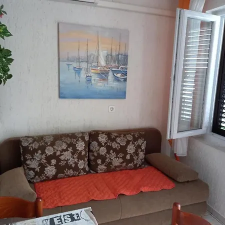Apartment Lidija Pag Town