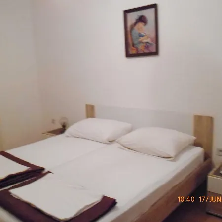 Lidija Apartment *