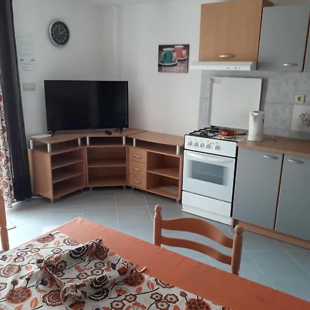 Apartment Lidija *
