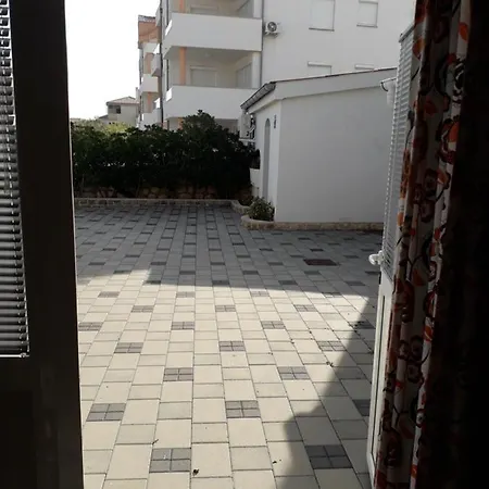 Lidija Apartament *