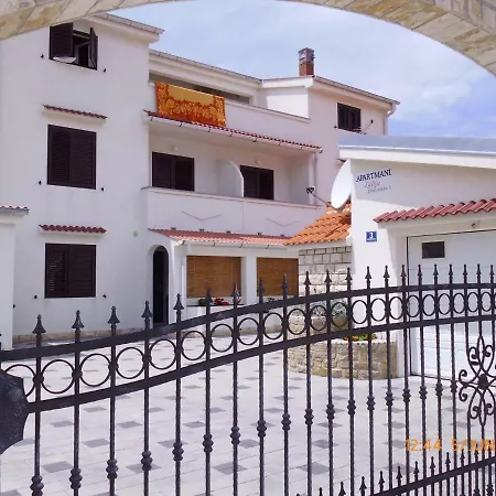 Lidija Apartmán Pag Town